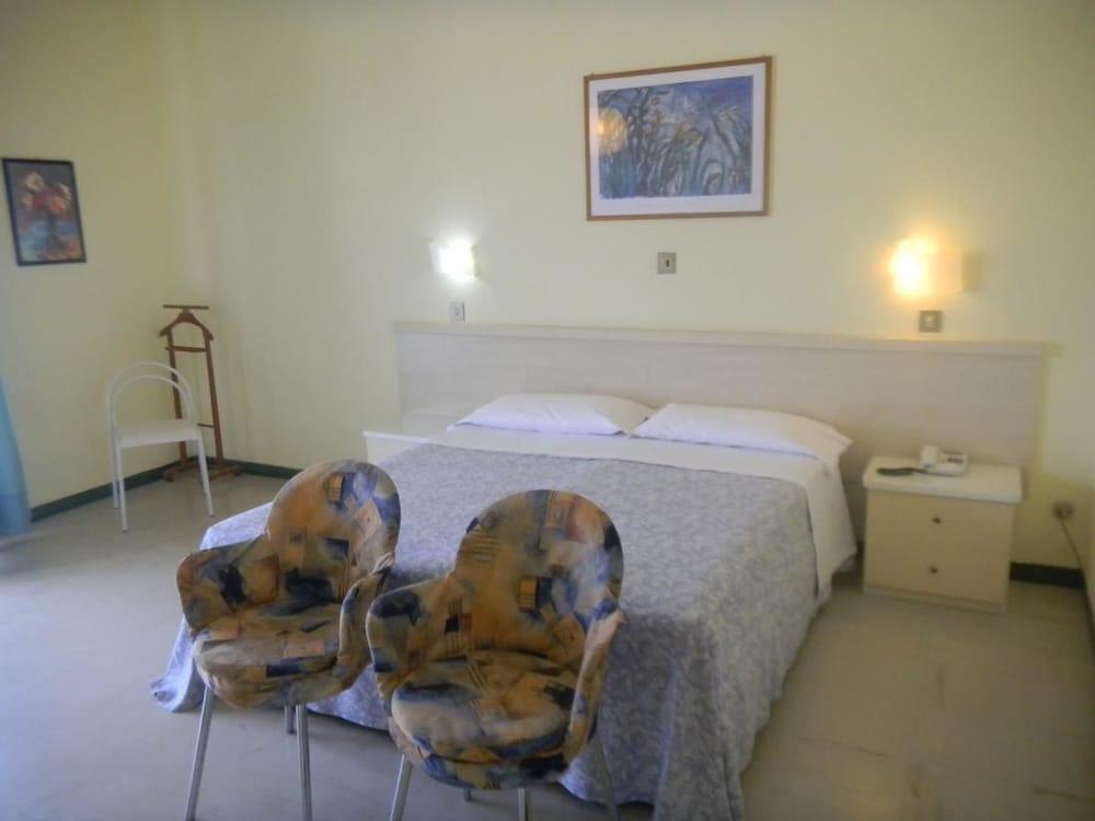 סניגליה Grand Hotel Excelsior מראה חיצוני תמונה