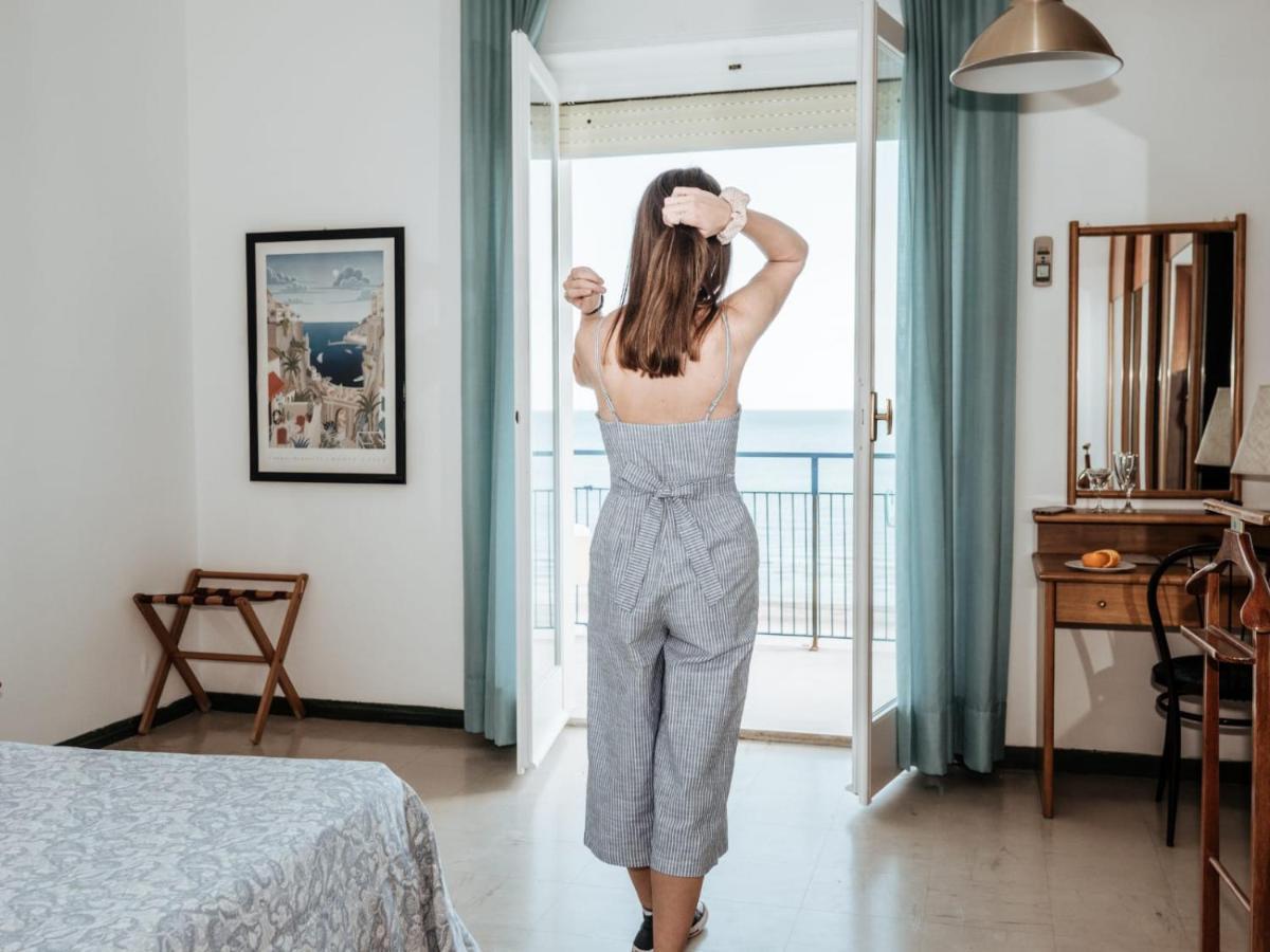 סניגליה Grand Hotel Excelsior מראה חיצוני תמונה