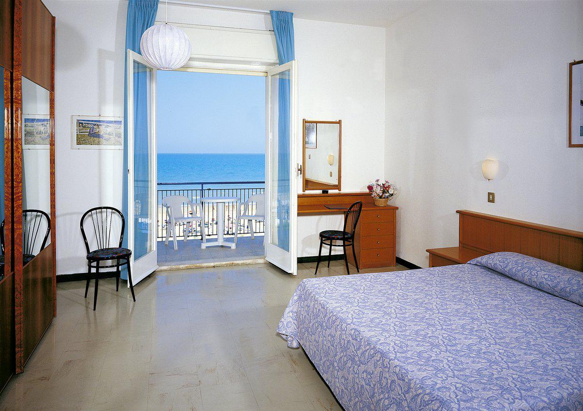 סניגליה Grand Hotel Excelsior מראה חיצוני תמונה