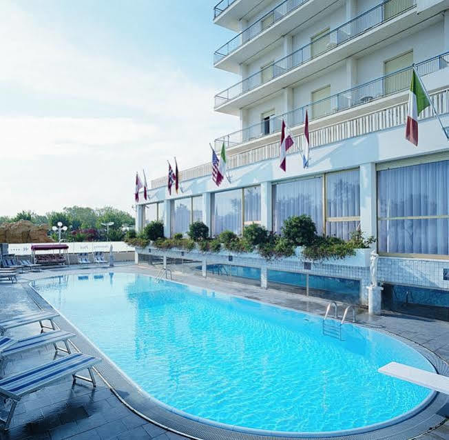 סניגליה Grand Hotel Excelsior מראה חיצוני תמונה