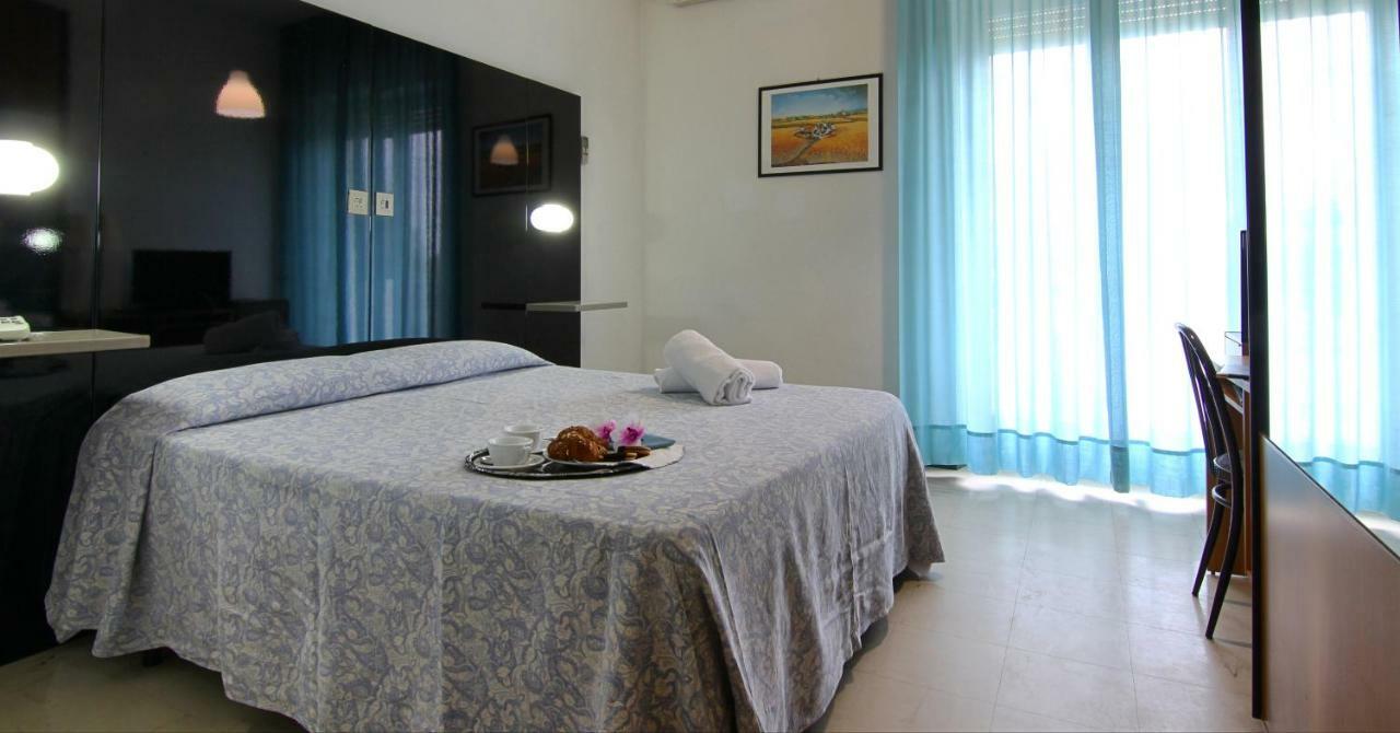 סניגליה Grand Hotel Excelsior מראה חיצוני תמונה
