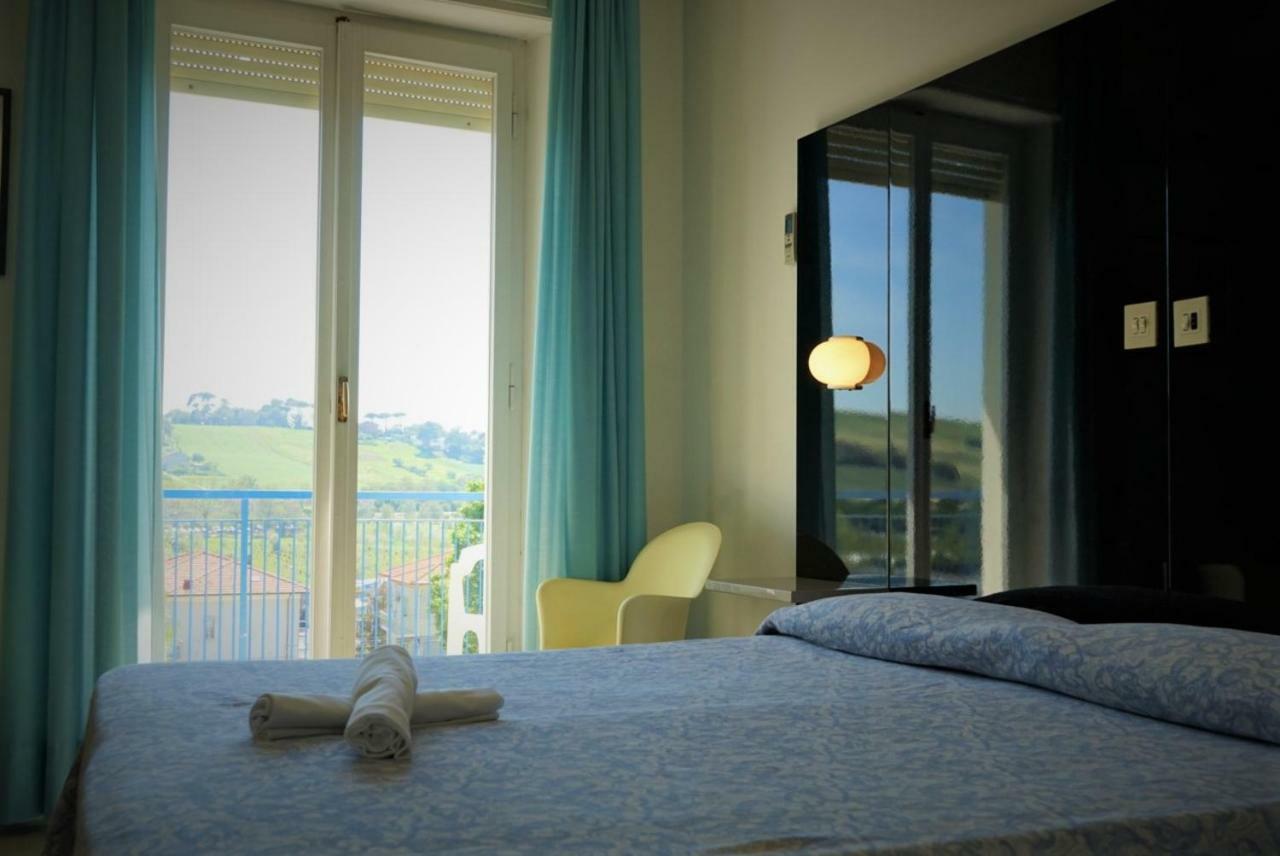 סניגליה Grand Hotel Excelsior מראה חיצוני תמונה
