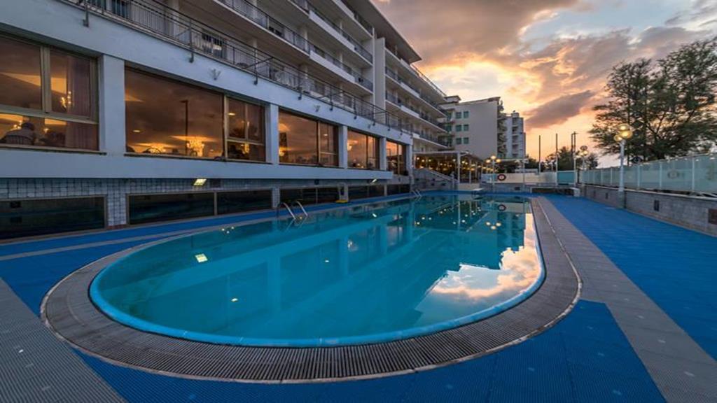סניגליה Grand Hotel Excelsior מראה חיצוני תמונה
