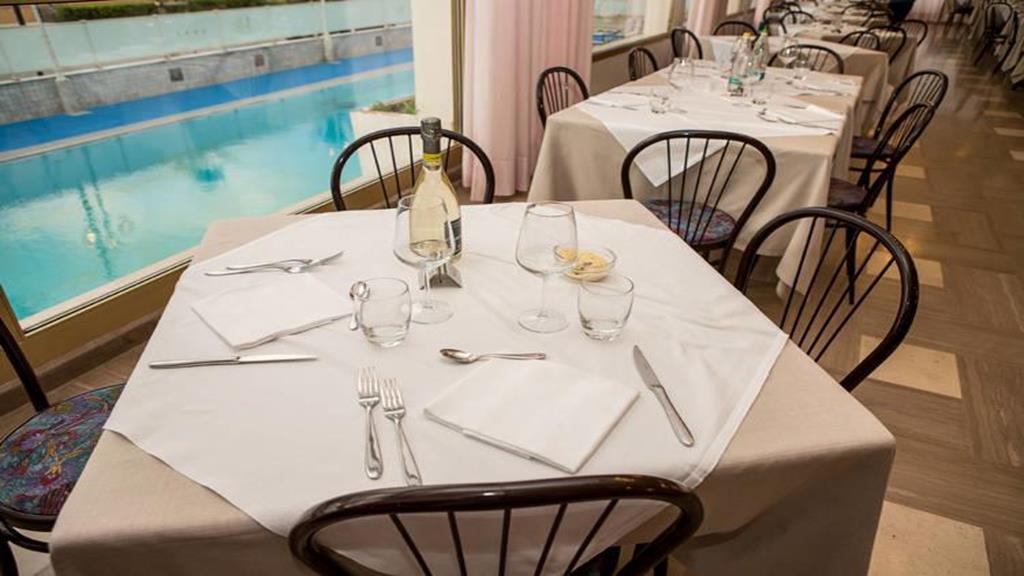 סניגליה Grand Hotel Excelsior מראה חיצוני תמונה